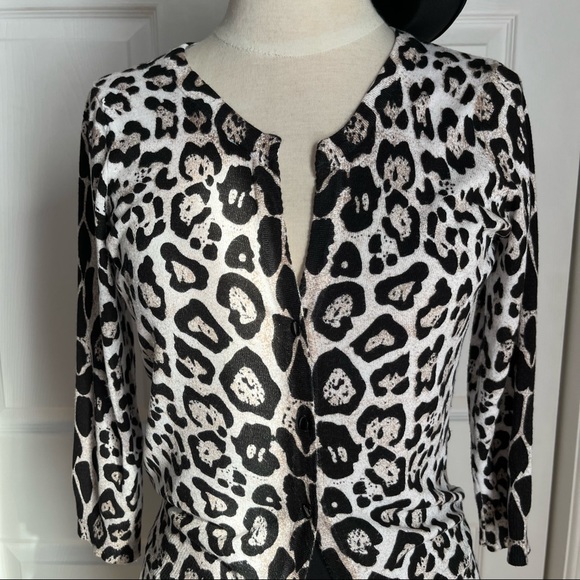 LEOPARD PRINT CARDIGAN SWEATER - Picture 3 of 10